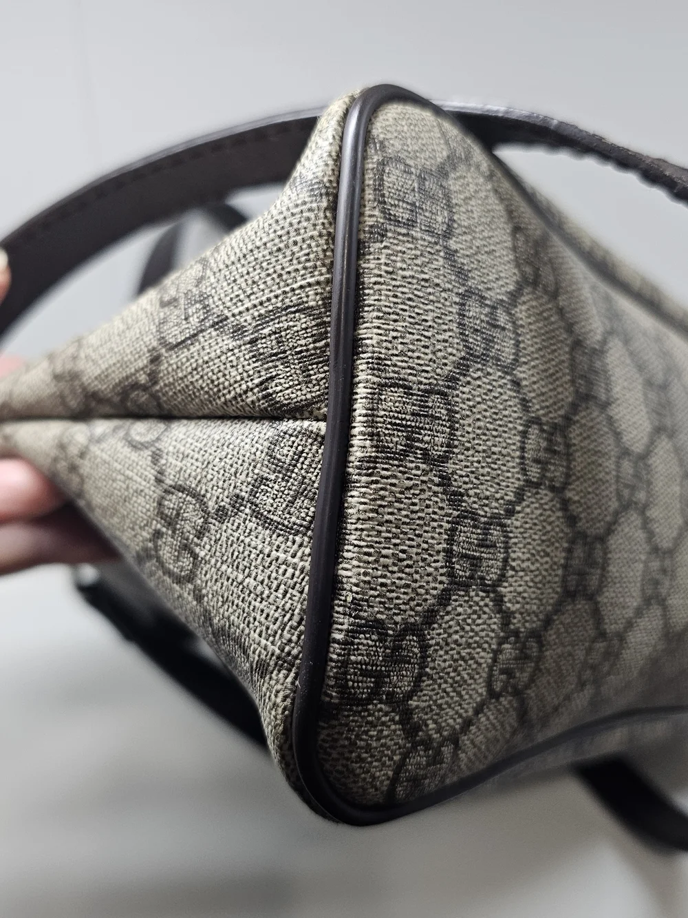 Gucci GG Supreme Canvas Tote Bag in Beige and Brown